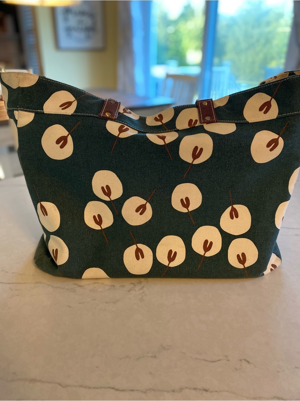 Maika Carry All Tote in Tansy Print